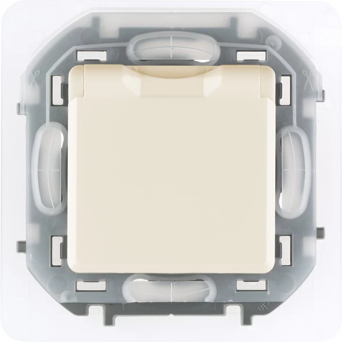 Розетка LEGRAND INSPIRIA 2К+З IP 44 с откидной крышкой и шторками немецкий стандарт 16 А 250 В слоновая кость 673741 Розетка LEGRAND INSPIRIA 2К+З IP 44 с откидной крышкой и шторками немецкий стандарт 16 А 250 В слоновая кость 673741