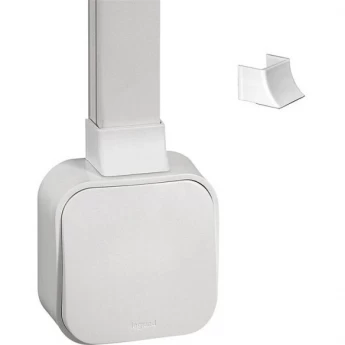 Адаптер LEGRAND Quteo для монтажа серии для мини-каналов Metra 15x10 белый